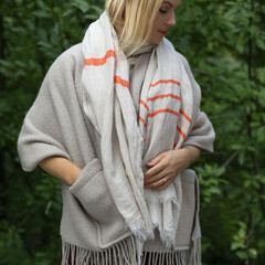 Lapuan Kankurit UNI pocket shawl light beige and USVA scarf linen-orange